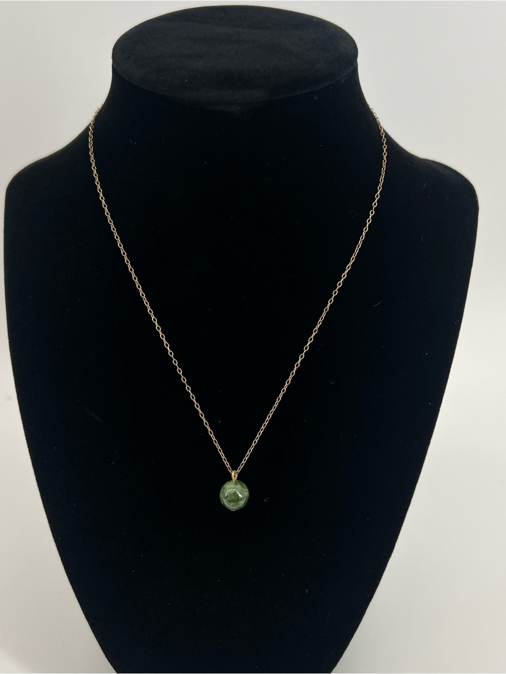 Vintage 12K Gold Green Jade Ball Pendant Necklace Round Sphere Bead Minimalist